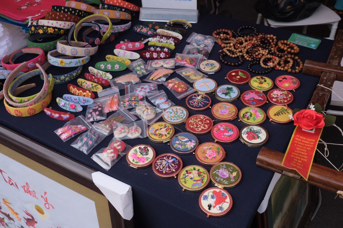 Hội chợ Xuân Giảng Võ 2025 chính thức khai mạc