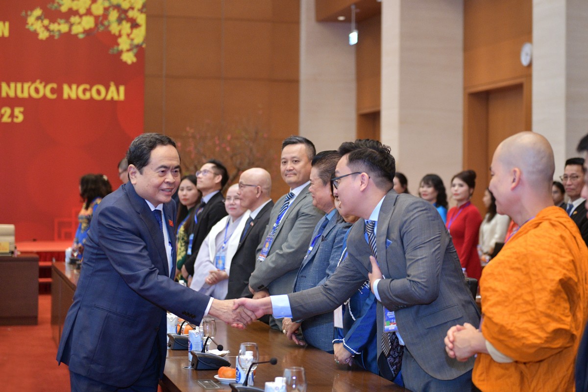 Chủ tịch Quốc hội Trần Thanh Mẫn và các đại biểu tại cuộc gặp mặt Chủ tịch Quốc hội Trần Thanh Mẫn và các đại biểu tại cuộc gặp mặt