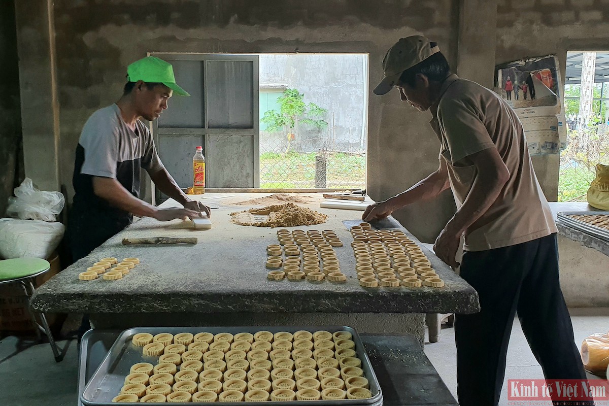 Nghề làm bánh in tại thôn An Lạc (xã Duy Thành, huyện Duy Xuyên, tỉnh Quảng Nam) mỗi dịp Tết đến Xuân về lại sôi động