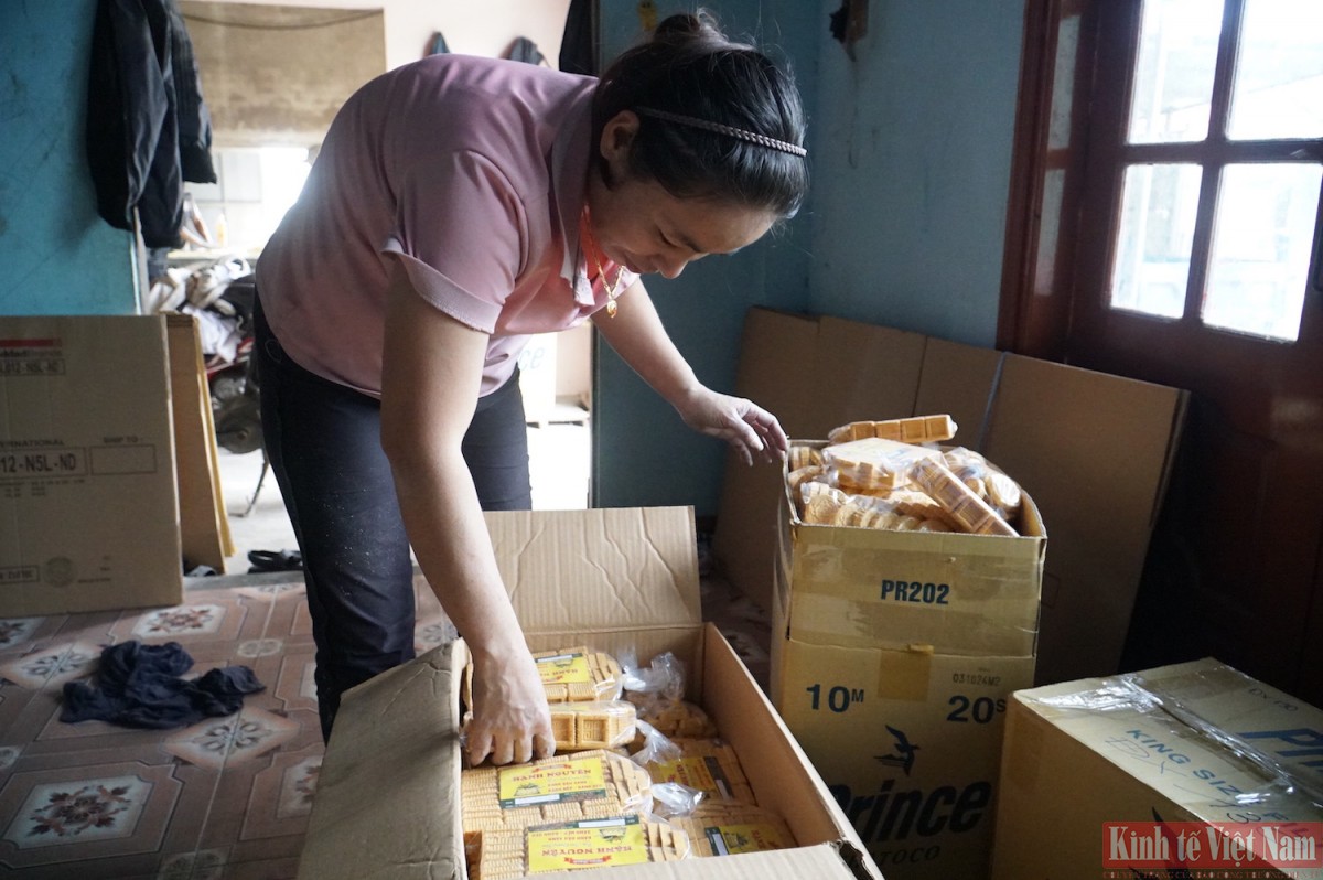 Nghề làm bánh in truyền thống không chỉ mang lại một khoản thu nhập khá cho các hộ làm nghề mà còn là nét đẹp văn hóa của làng An Lạc mỗi dịp Tết Cổ truyền dân tộc.