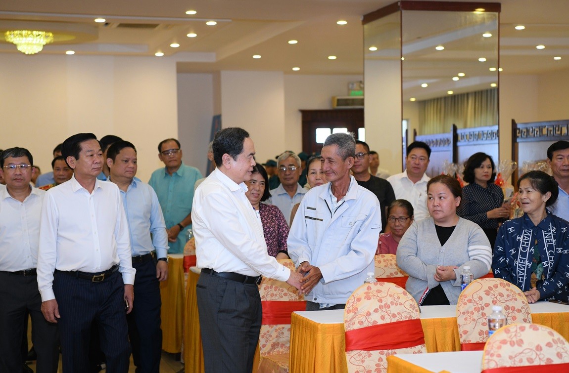 Chủ tịch Quốc hội Trần Thanh Mẫn gặp mặt nhân dân phường Tân An, quận Ninh Kiều, thành phố Cần Thơ. Ảnh: Lâm Hiển Chủ tịch Quốc hội Trần Thanh Mẫn gặp mặt nhân dân phường Tân An, quận Ninh Kiều, thành phố Cần Thơ. Ảnh: Lâm Hiển