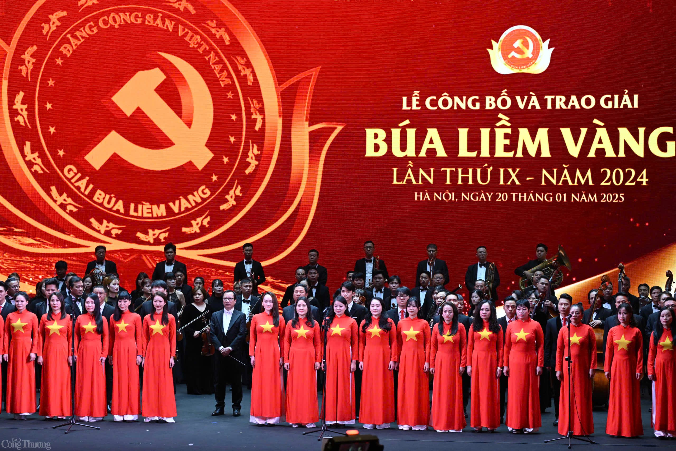 Báo Công Thương đoạt giải Chuyên đề Búa liềm vàng năm 2024 Báo Công Thương đoạt giải Chuyên đề Búa liềm vàng năm 2024