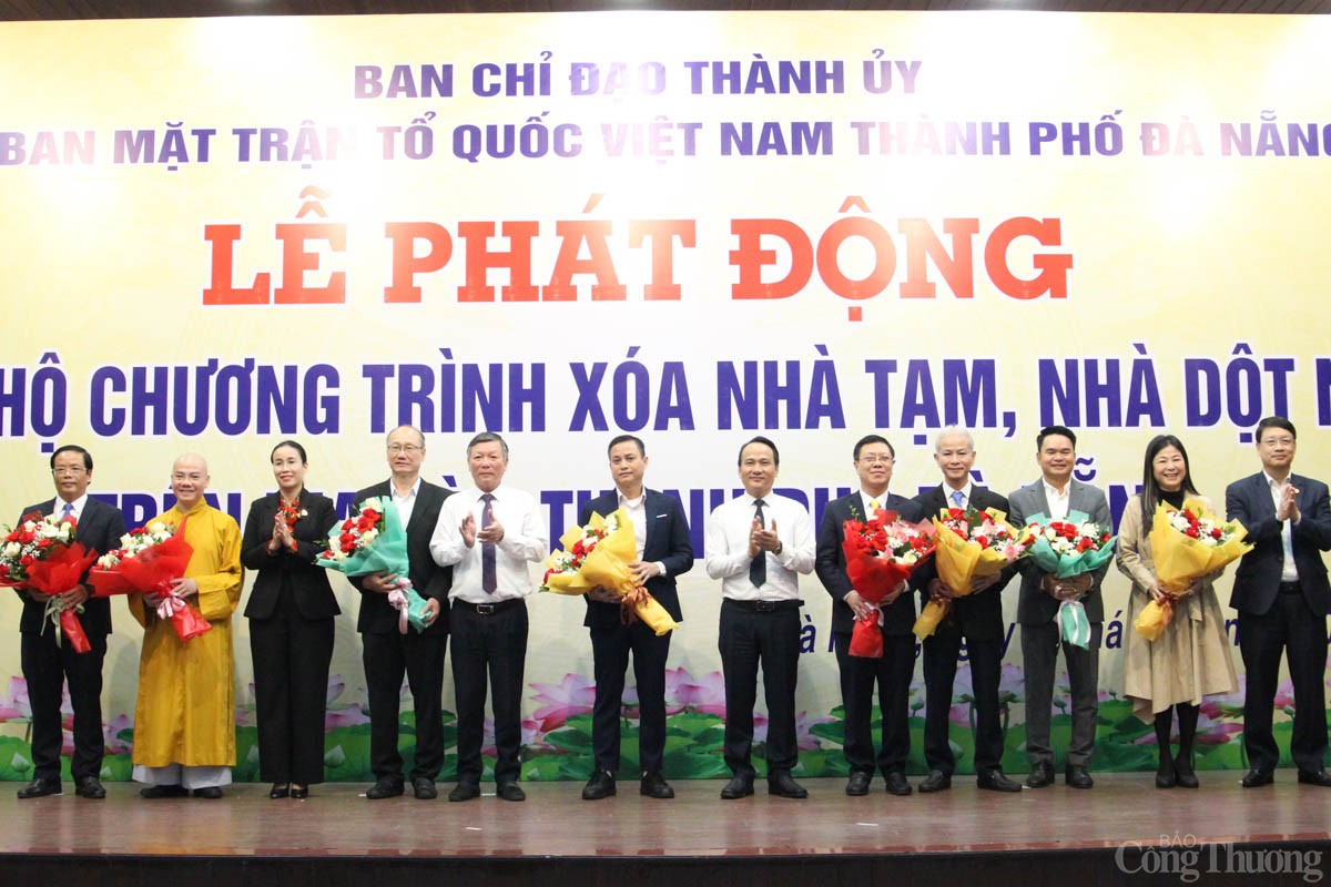 Tại chương trình, 8 tổ chức, đơn vị đã ủng hộ chương trình xóa nhà tạm, nhà dột nát trên địa bàn thành phố năm 2025 với tổng số tiền 3 tỷ đồng Tại chương trình, 8 tổ chức, đơn vị đã ủng hộ chương trình xóa nhà tạm, nhà dột nát trên địa bàn thành phố năm 2025 với tổng số tiền 3 tỷ đồng