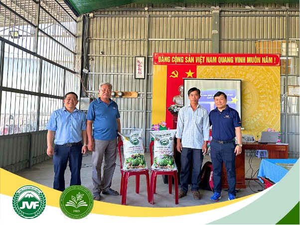 Đồng Tháp: Hướng dẫn chọn phân bón đúng và đủ cho cây Đồng Tháp: Hướng dẫn chọn phân bón đúng và đủ cho cây