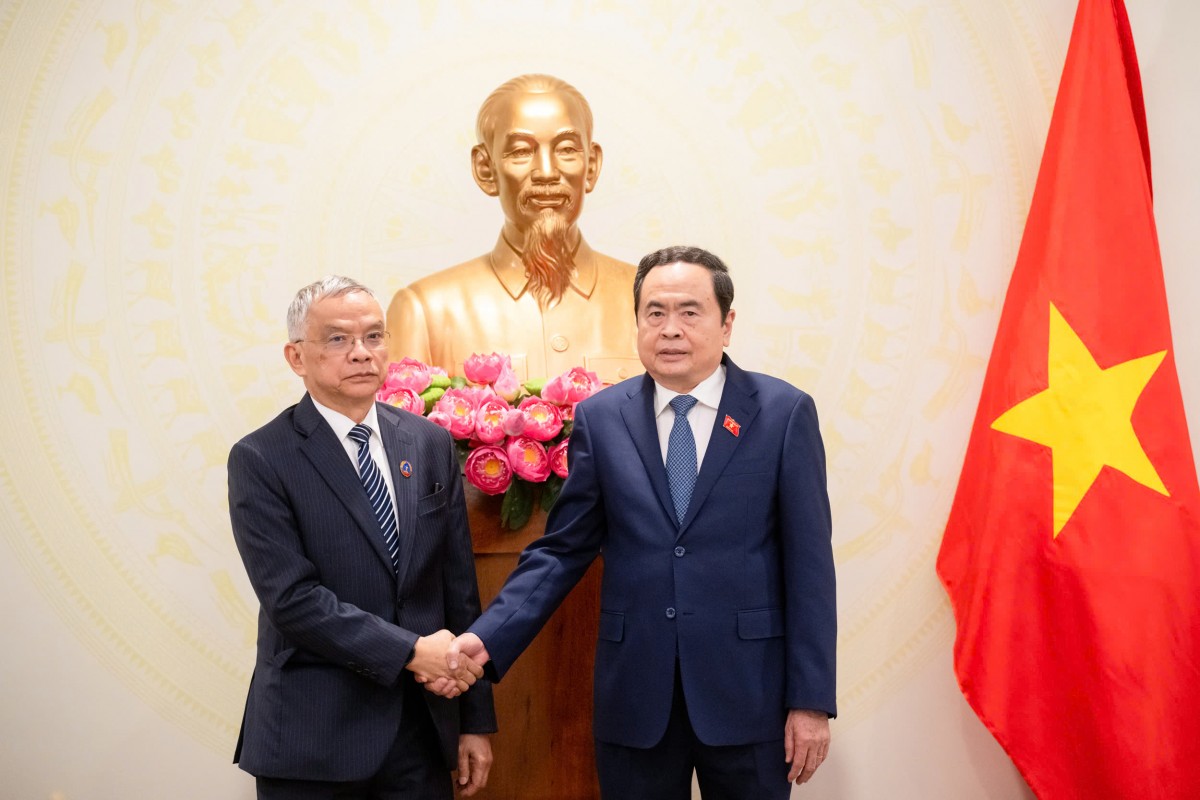 Chủ tịch Quốc hội Trần Thanh Mẫn tiếp Phó Chủ tịch Quốc hội Lào Sommad Pholsena. Ảnh: Cổng TTĐT Quốc hội/ Phạm Thắng Chủ tịch Quốc hội Trần Thanh Mẫn tiếp Phó Chủ tịch Quốc hội Lào Sommad Pholsena. Ảnh: Cổng TTĐT Quốc hội/ Phạm Thắng