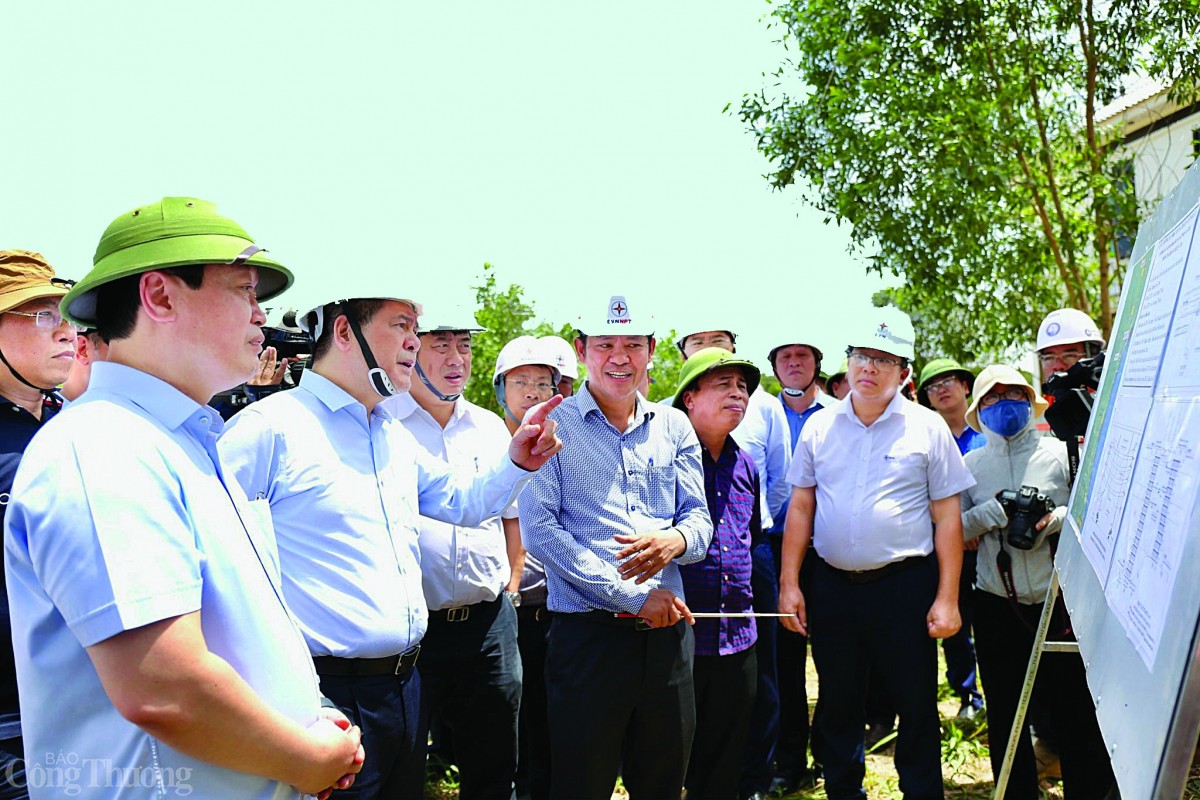 Xuân về trên đường dây 500kV mạch 3 Xuân về trên đường dây 500kV mạch 3