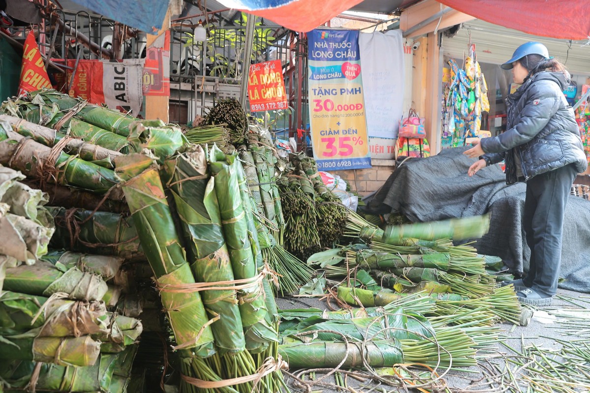 Chợ lá dong lâu đời tại Hà Nội nhộn nhịp ngày giápTết