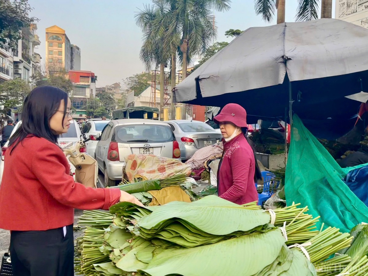Chợ lá dong lâu đời tại Hà Nội nhộn nhịp ngày giápTết