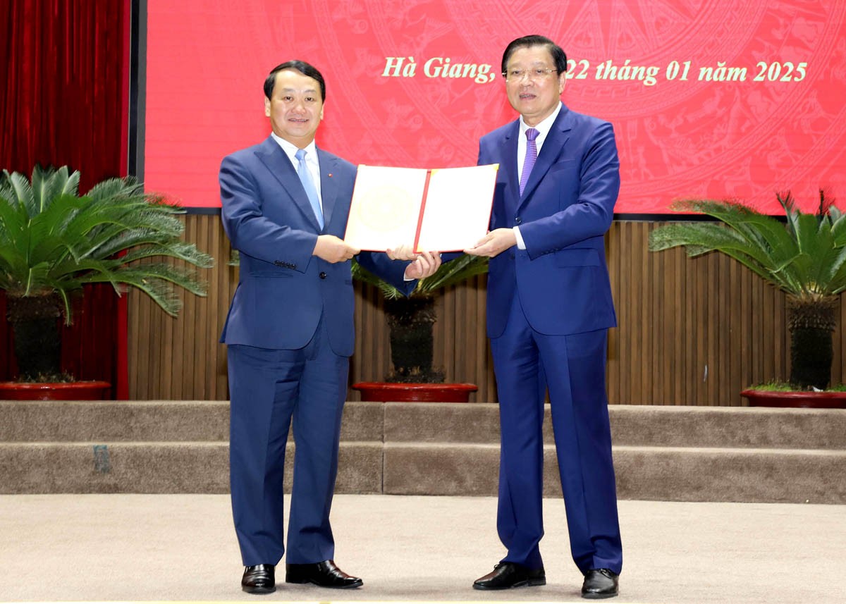 Bí thư Tỉnh uỷ Hà Giang Hầu A Lềnh