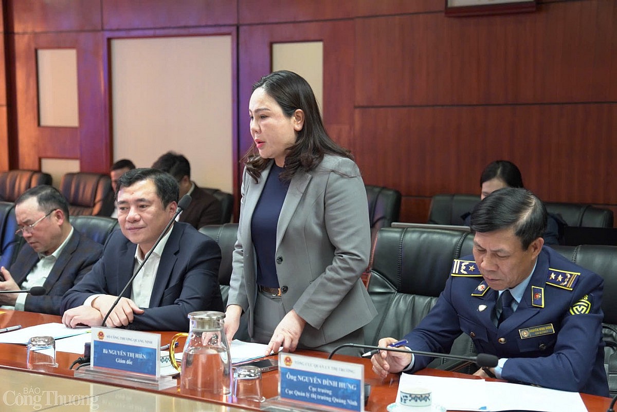 Thứ trưởng Nguyễn Sinh Nhật Tân kiểm tra nguồn cung xăng dầu Thứ trưởng Nguyễn Sinh Nhật Tân kiểm tra nguồn cung xăng dầu