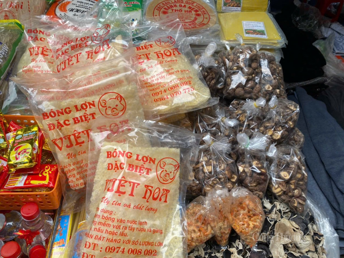 Bóng bì, nấm hương giúp món ăn ngày Tết thêm hương vị. Ảnh: Nguyễn Vân Bóng bì, nấm hương giúp món ăn ngày Tết thêm hương vị. Ảnh: Nguyễn Vân