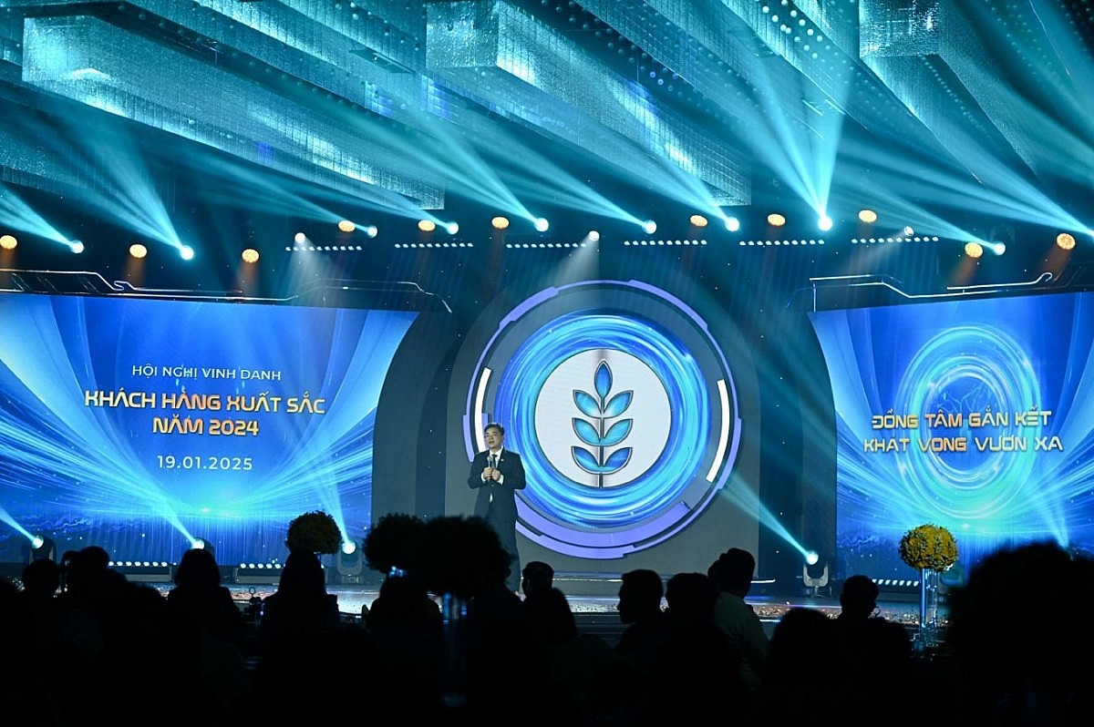 Ông Trần Ngọc Nguyên gửi lời tri ân và cảm ơn tới tất cả các nhà phân phối tham gia chương trình. Ông Trần Ngọc Nguyên gửi lời tri ân và cảm ơn tới tất cả các nhà phân phối tham gia chương trình.