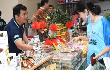 Nông đặc sản vùng miền hội tụ cho người dân sắm Tết
