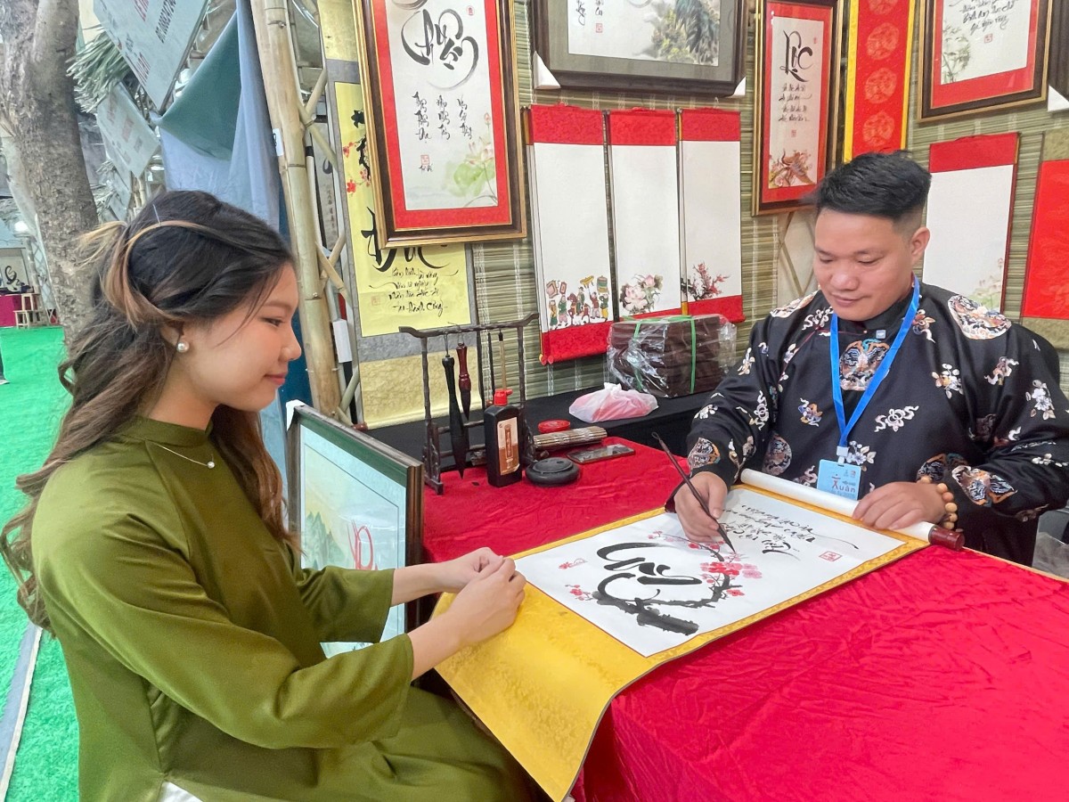Hội Chữ Xuân năm nay có các triển lãm giới thiệu các giá trị văn hóa truyền thống