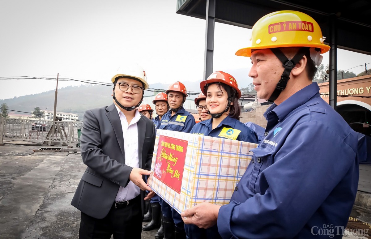 Thứ trưởng Trương Thanh Hoài thực hiện nghiêm túc các quy chuẩn, Thứ trưởng Trương Thanh Hoài thực hiện nghiêm túc các quy chuẩn,