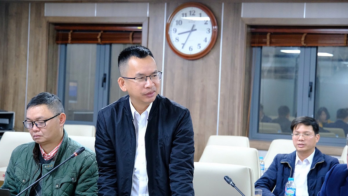 Chùm ảnh kiểm tra đảm bảo điện khối truyền tải dịp Tết