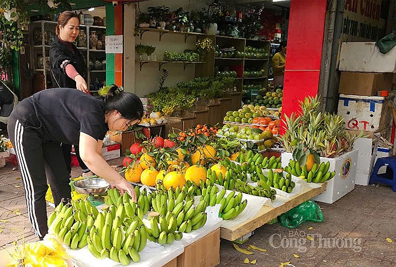 Giá chuối tiêu xanh phổ biến là 10.000 - 12.000 đồng/quả. 