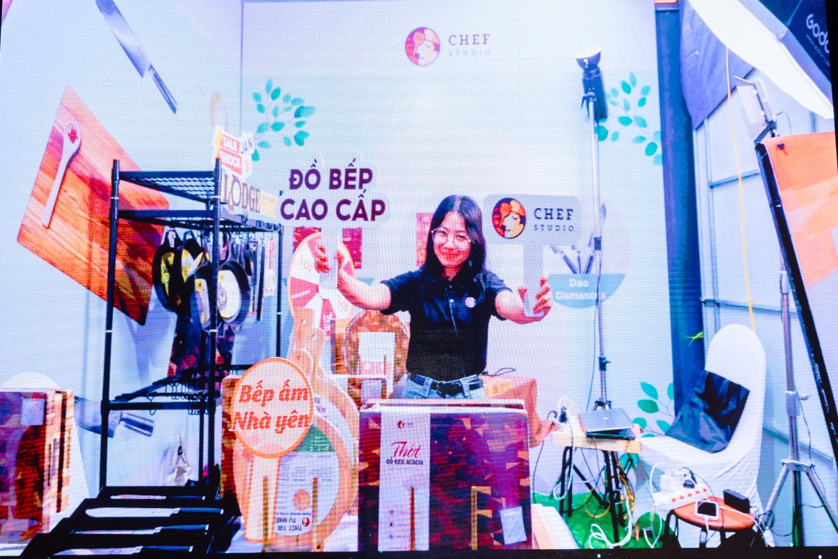 Cần thiết lập “trật tự’’ kinh doanh trên nền tảng thương mại điện tử Cần thiết lập “trật tự’’ kinh doanh trên nền tảng thương mại điện tử