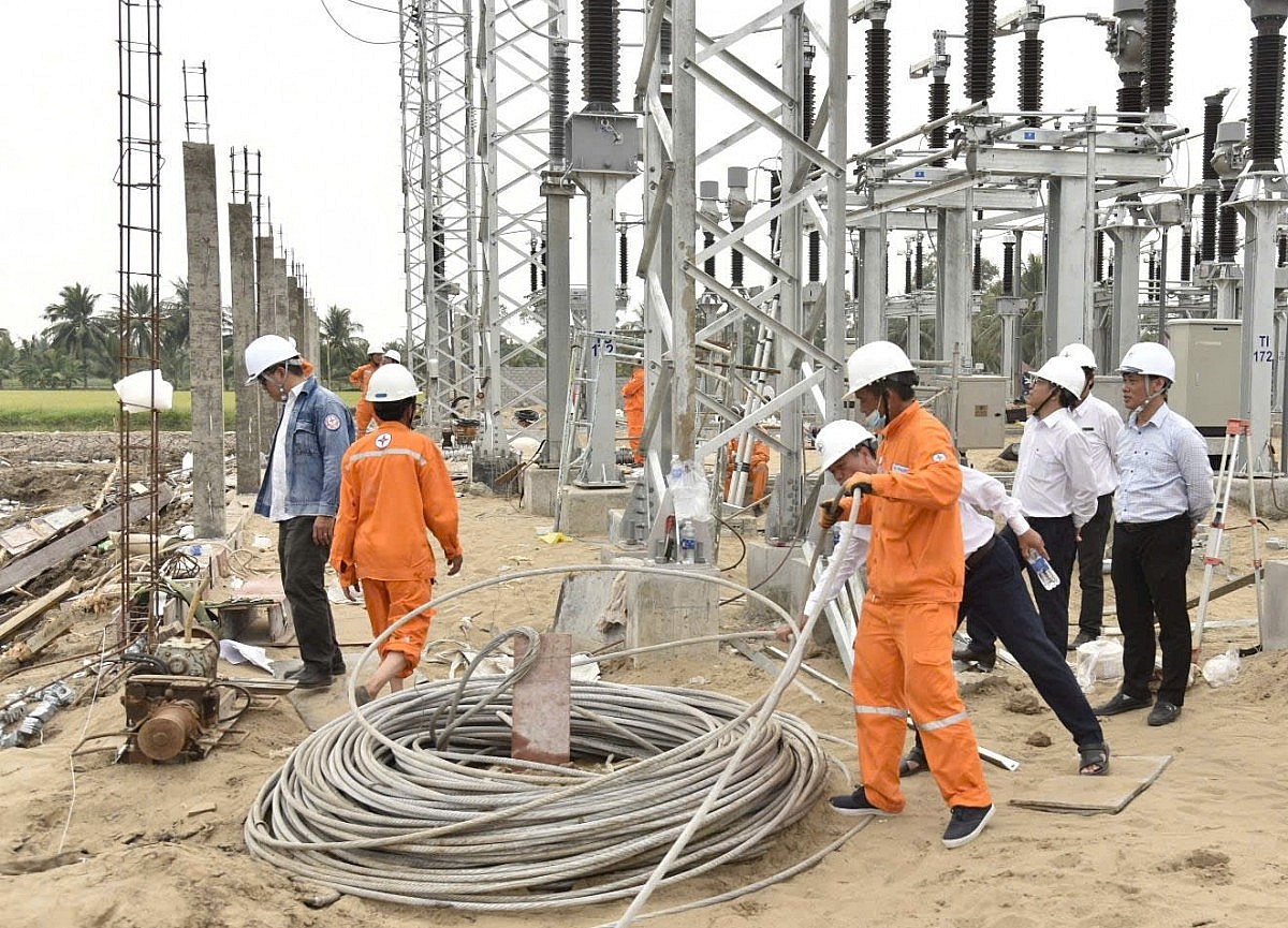 Vận hành loạt công trình điện phía Nam trước kỳ nghỉ Tết