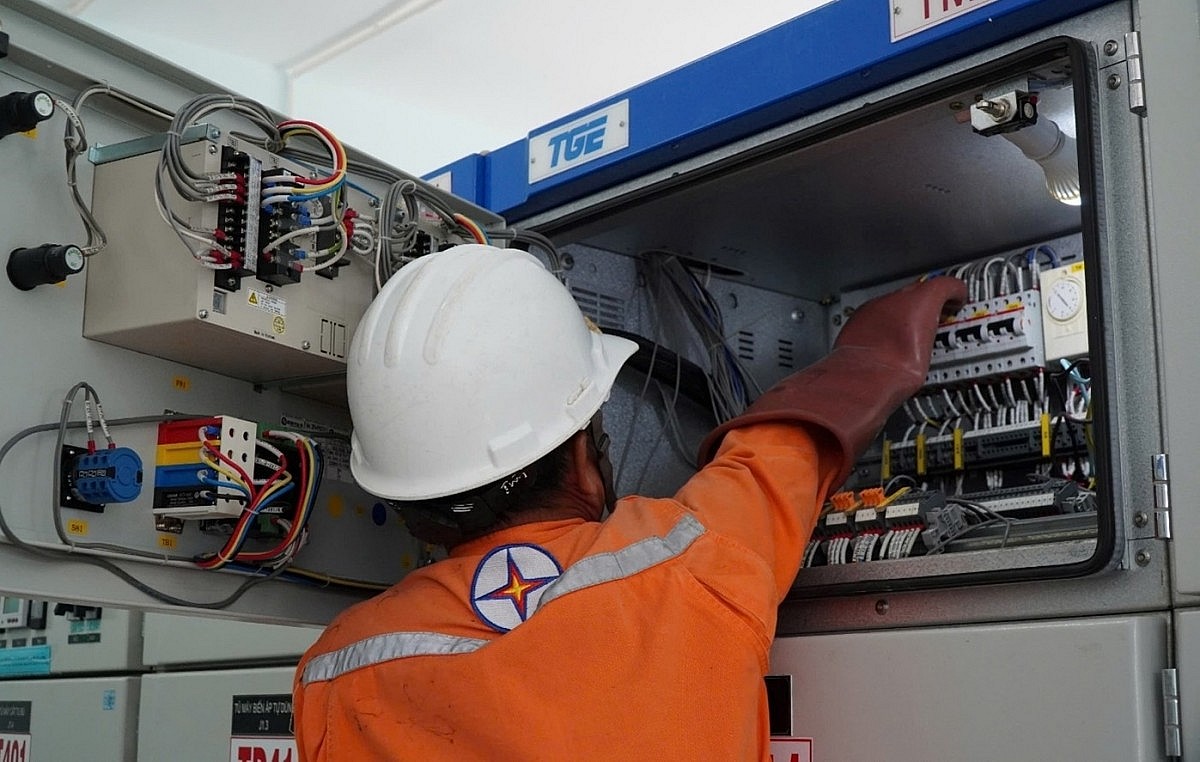 Vận hành loạt công trình điện phía Nam trước kỳ nghỉ Tết