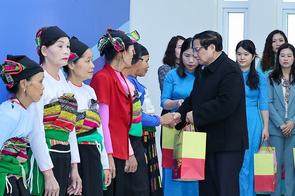 Thủ tưởng thăm, tặng quà gia đình chính sách tại Thanh Hóa Thủ tưởng thăm, tặng quà gia đình chính sách tại Thanh Hóa