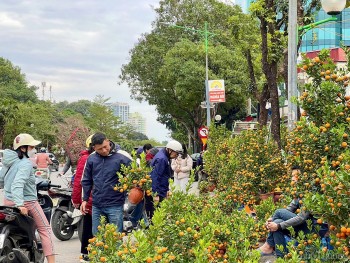 Đại hạ giá, không khí mua sắm Tết cuối năm nhộn nhịp