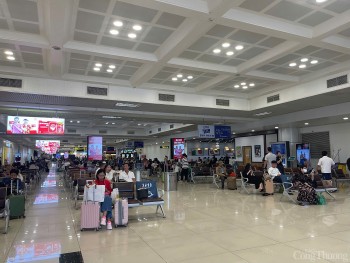 Sân bay Nội Bài giảm 40-50 chuyến bay trong ngày 28 Tết