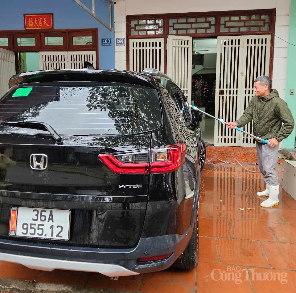 Dịch vụ rửa xe ‘hốt bạc’ trong những ngày giáp Tết Dịch vụ rửa xe ‘hốt bạc’ trong những ngày giáp Tết
