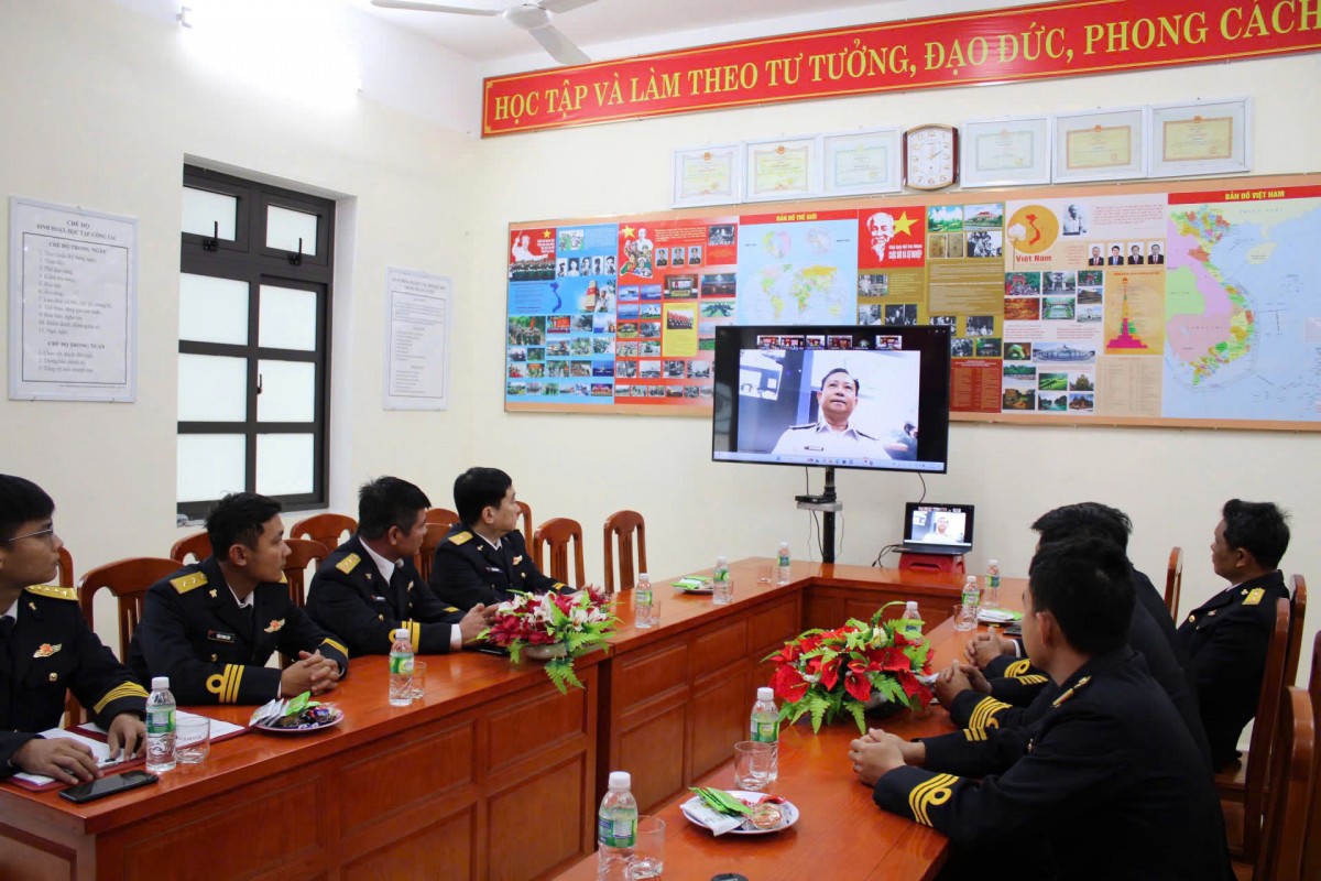 Vùng 3 Hải quân kiểm tra, chúc tết trực tuyến các đơn thực hiện nhiệm vụ trên biển Vùng 3 Hải quân kiểm tra, chúc tết trực tuyến các đơn thực hiện nhiệm vụ trên biển