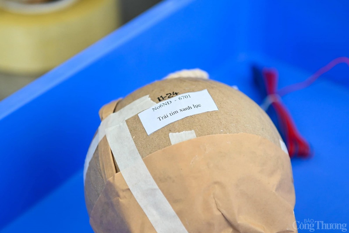 Mỗi quả pháo đều có ký hiệu và tên theo hình dáng bắn ra.