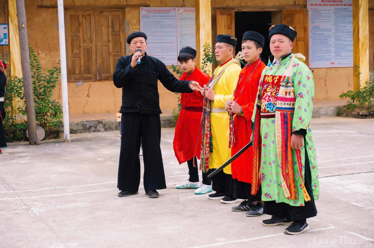 Lời kể về 'dấu mốc' trưởng thành của các chàng trai Dao Lời kể về 'dấu mốc' trưởng thành của các chàng trai Dao