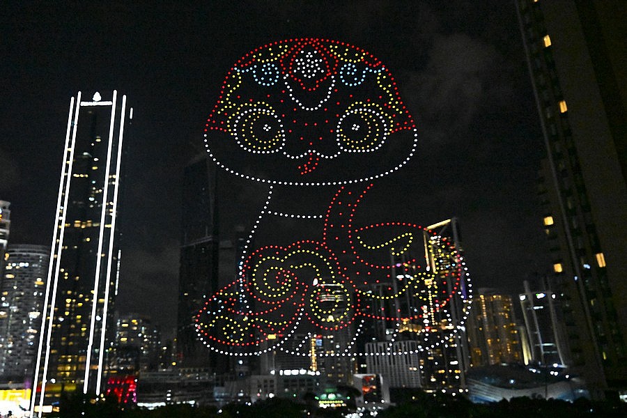 Chùm ảnh: Không khí đón ngày Tết Nguyên đán tại Châu Á