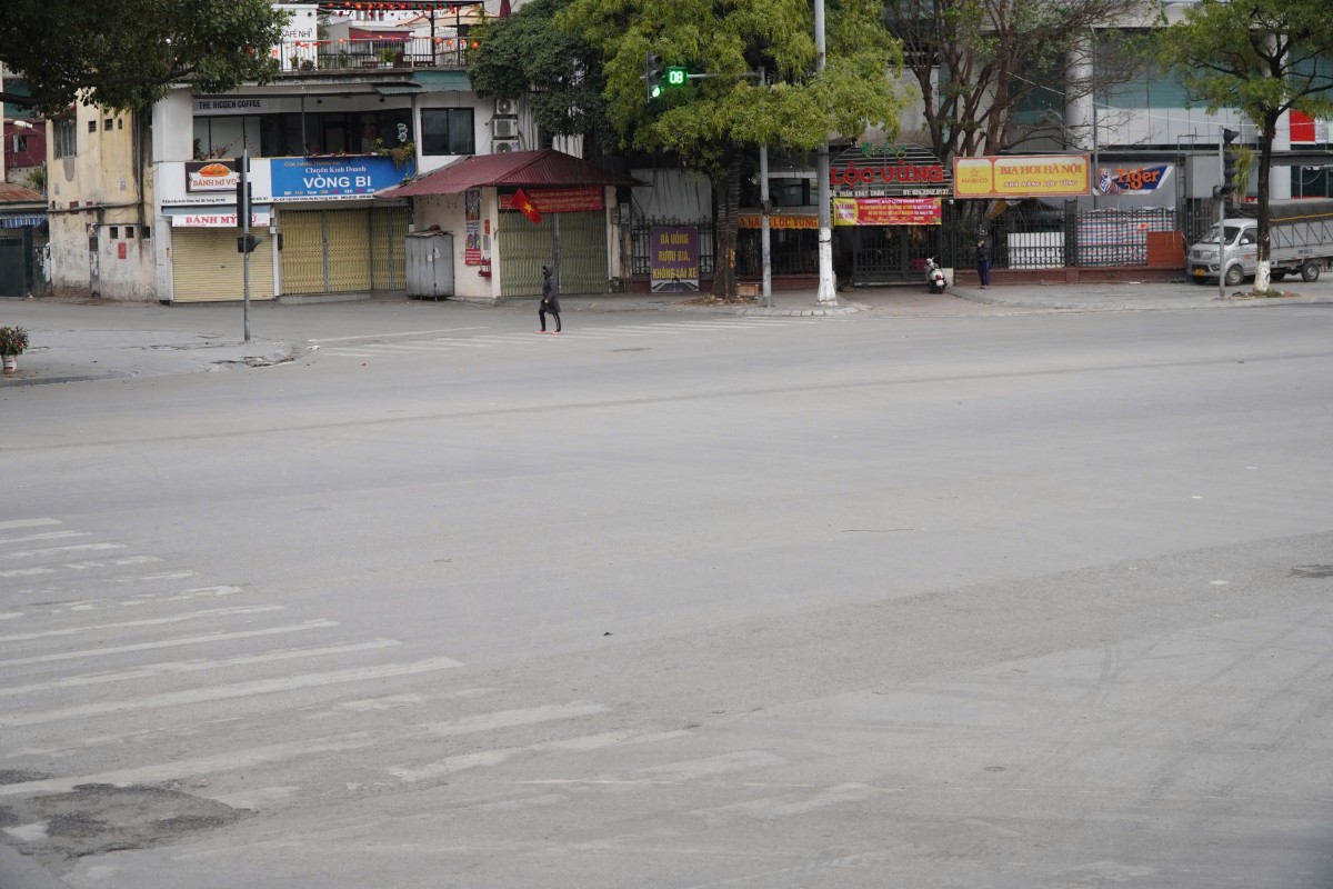 Trái ngược với hình ảnh ùn tắc thường ngày, khu vực ngã tư Trần Khát Chân - Võ Thị Sáu vắng vẻ sáng mùng 1 Tết Trái ngược với hình ảnh ùn tắc thường ngày, khu vực ngã tư Trần Khát Chân - Võ Thị Sáu vắng vẻ sáng mùng 1 Tết