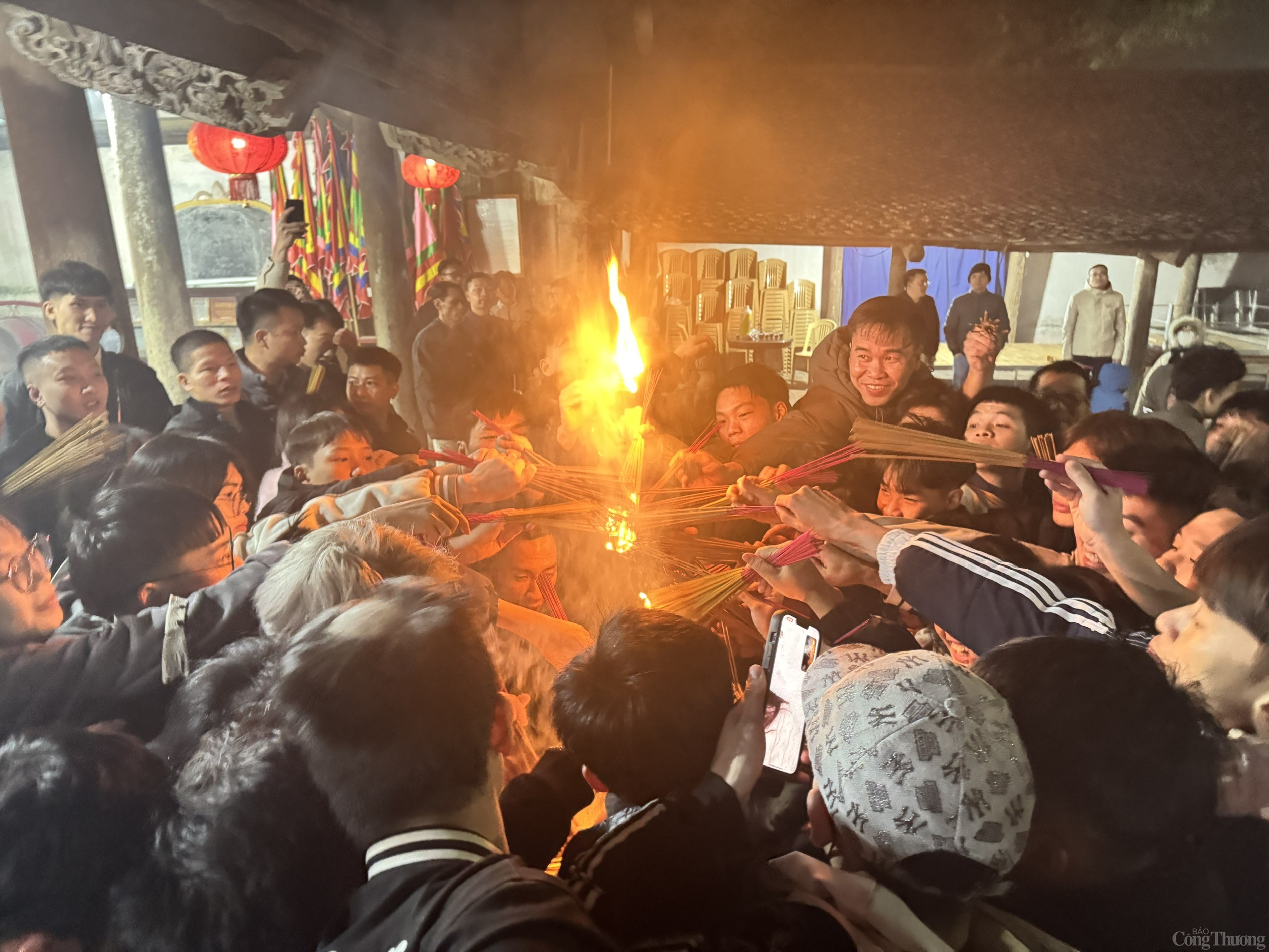 Xin lửa đầu năm Xin lửa đầu năm