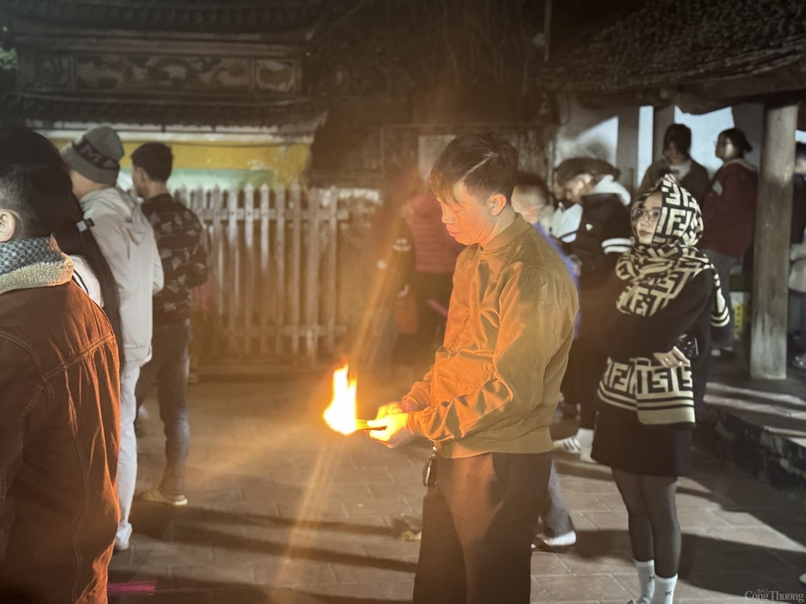 Xin lửa đầu năm Xin lửa đầu năm