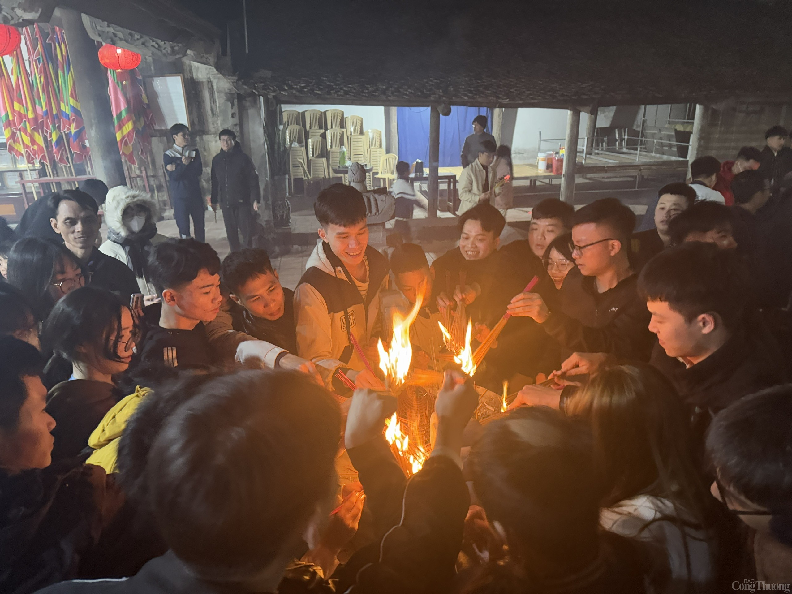 Xin lửa đầu năm Xin lửa đầu năm