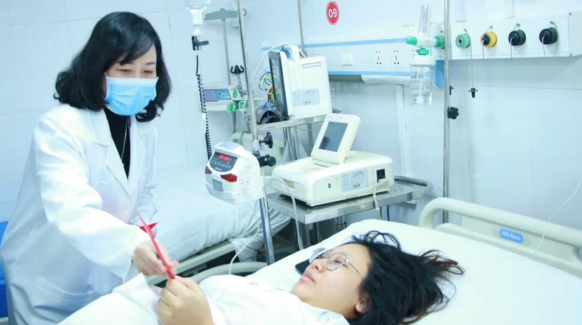 Bộ trưởng Y tế Đào Hồng Lan đã đến thăm, chúc Tết các sản phụ. Bộ trưởng Y tế Đào Hồng Lan đã đến thăm, chúc Tết các sản phụ.