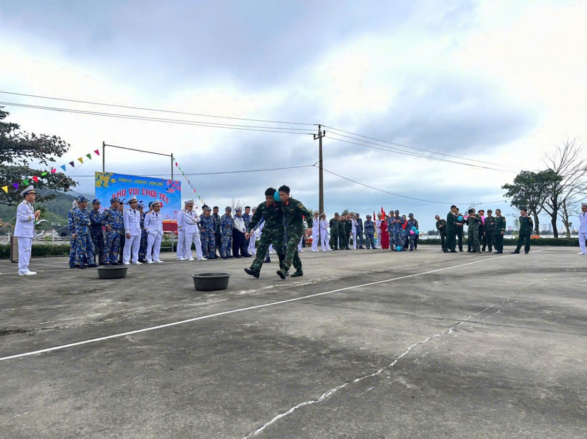 Vùng 3 Hải quân sôi nổi các hoạt động mừng Đảng, mừng xuân năm 2025 Vùng 3 Hải quân sôi nổi các hoạt động mừng Đảng, mừng xuân năm 2025