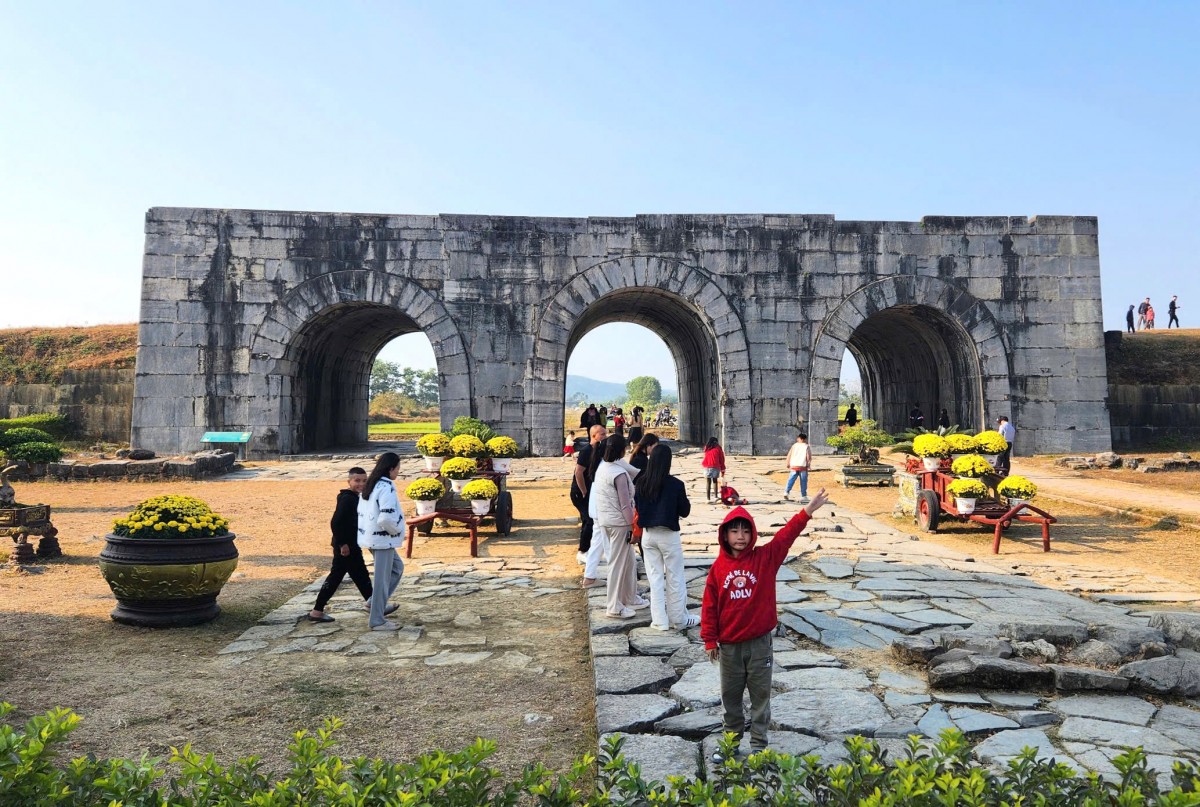 thành nhà hồ thành nhà hồ