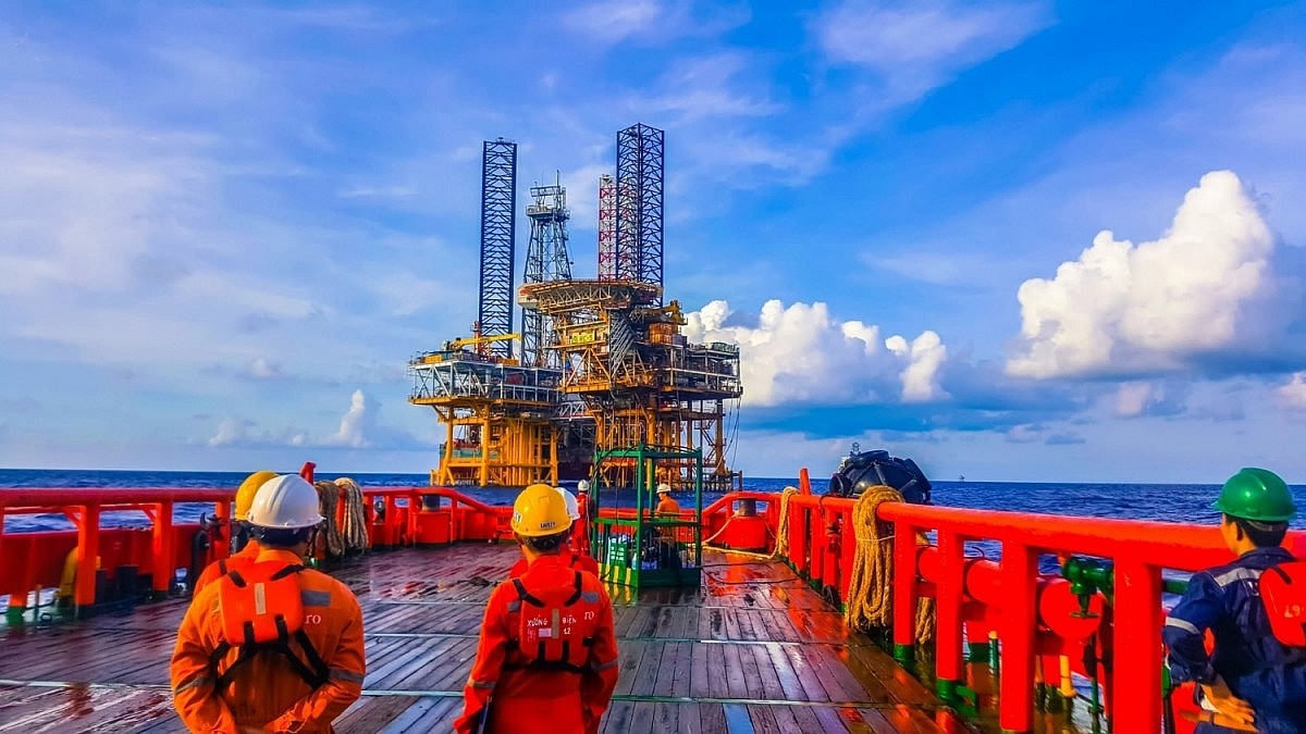 Con người chính là nguồn lực quan trọng nhất của Petrovietnam để thực hiện mục tiêu đề ra