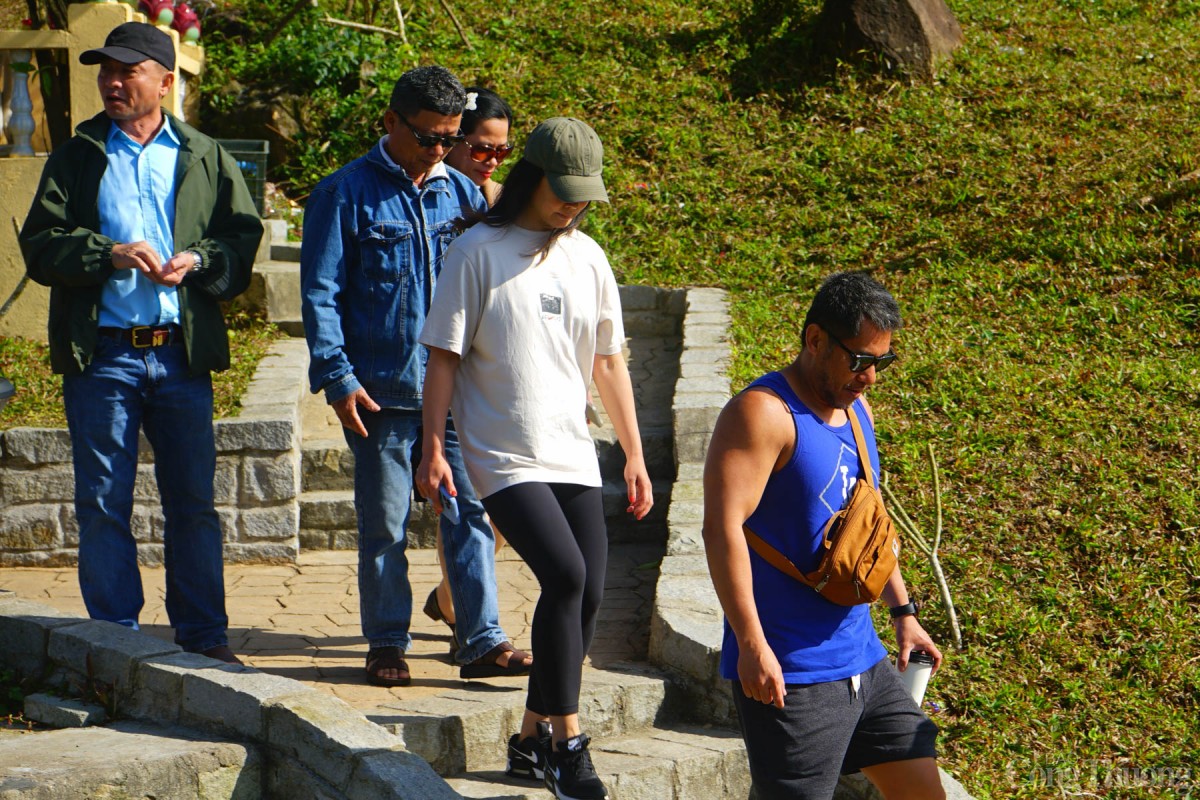 Hải Vân Quan cũng là điểm đến thu hút nhiều du khách quốc tế đến tham quan