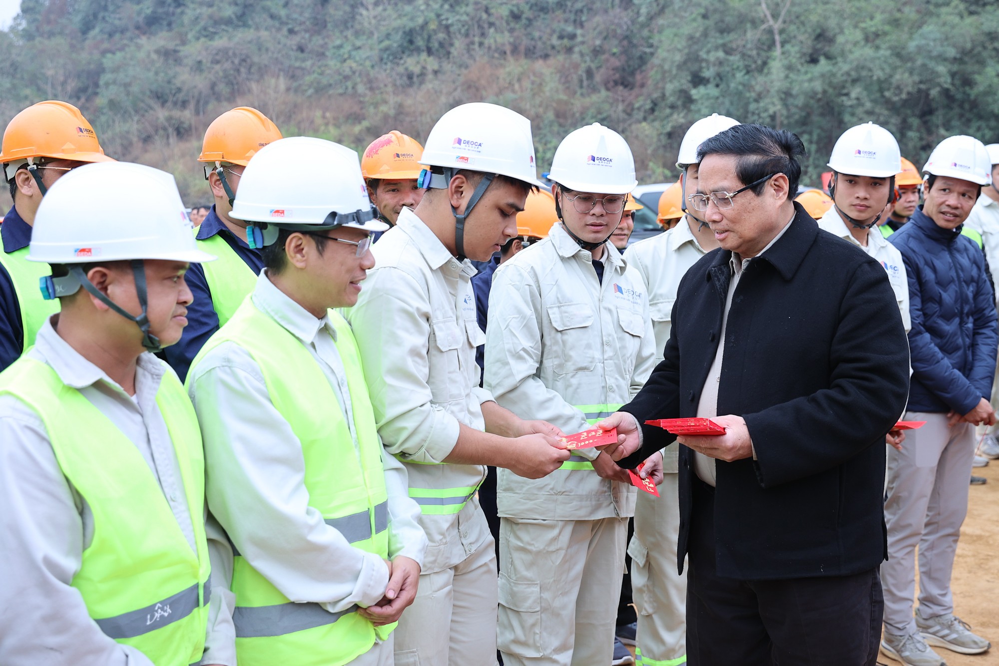 Thủ tướng thị sát dự án cao tốc Đồng Đăng - Trà Lĩnh