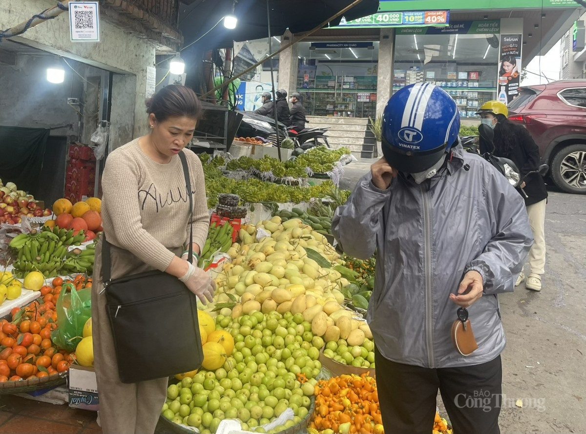 Trái cây dồi dào, giá cả không tăng đột biến. Ảnh: Nguyễn Thanh Trái cây dồi dào, giá cả không tăng đột biến. Ảnh: Nguyễn Thanh