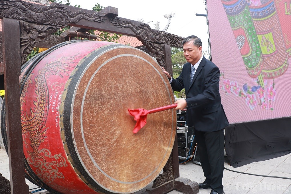 Hải Phòng: Tưng bừng lễ hội khai bút đầu xuân