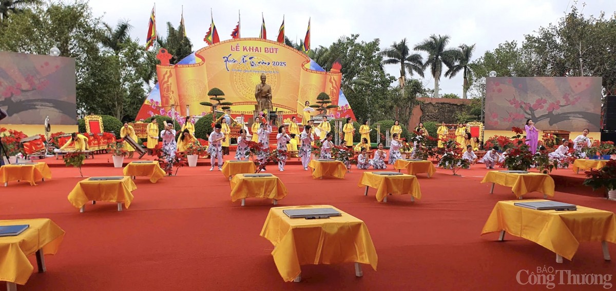 Hải Phòng: Tưng bừng lễ hội khai bút đầu xuân 2025