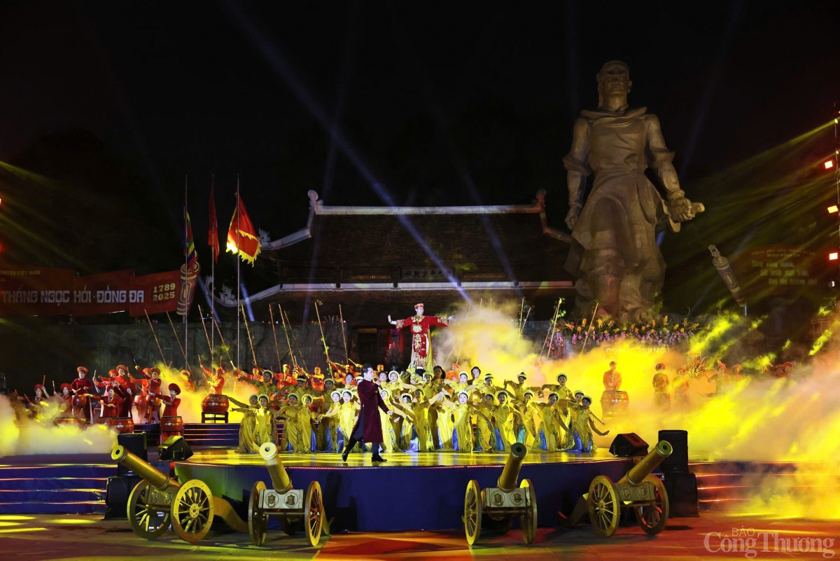 'Đống Đa - Sử vàng lưu danh - Tương lai vững bước'