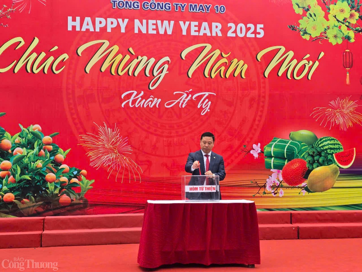 Gần 12.000 người lao động May 10 ra quân sản xuất đầu Xuân Gần 12.000 người lao động May 10 ra quân sản xuất đầu Xuân