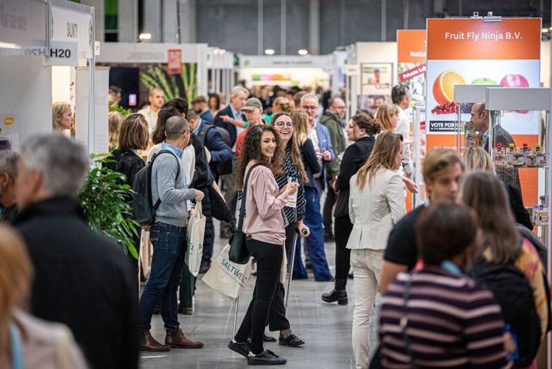 Người tiêu dùng tại đây có xu hướng chú trọng đến sức khỏe, môi trường, và trách nhiệm xã hội trong lựa chọn sản phẩm hàng ngày. 