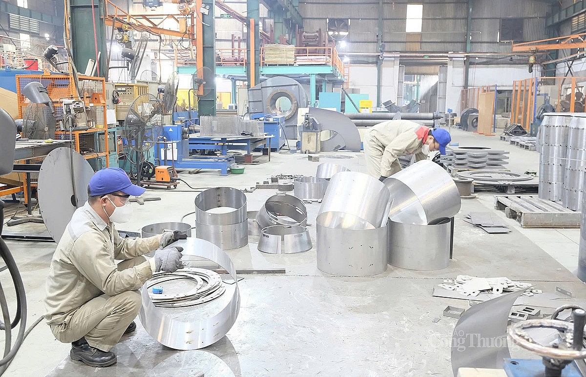 Doanh nghiệp công nghiệp hỗ trợ: Trở lại nhịp sản xuất Doanh nghiệp công nghiệp hỗ trợ: Trở lại nhịp sản xuất