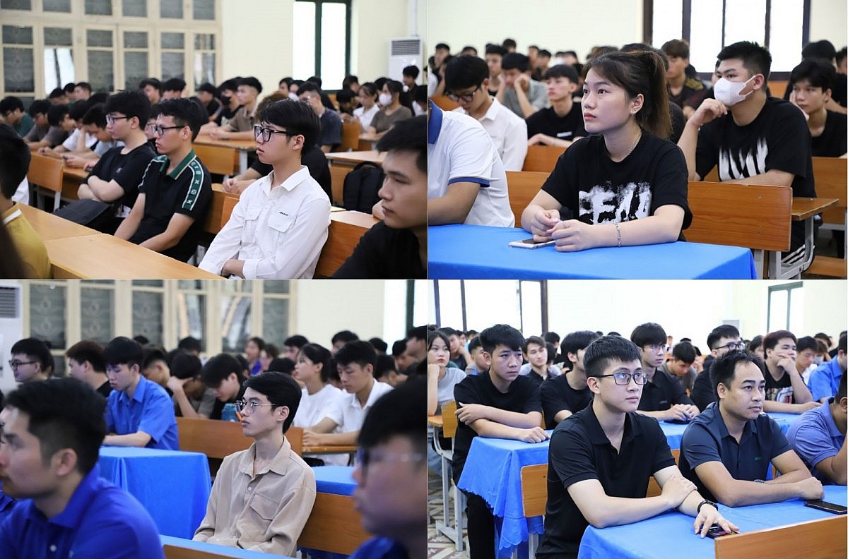 Sinh viên Trường Đại học Kỹ thuật Công nghiệp - Đại học Thái Nguyên chăm chú lắng nghe tọa đàm trực tiếp về nâng cao năng suất chất lượng. Ảnh: Ngọc Xen.
